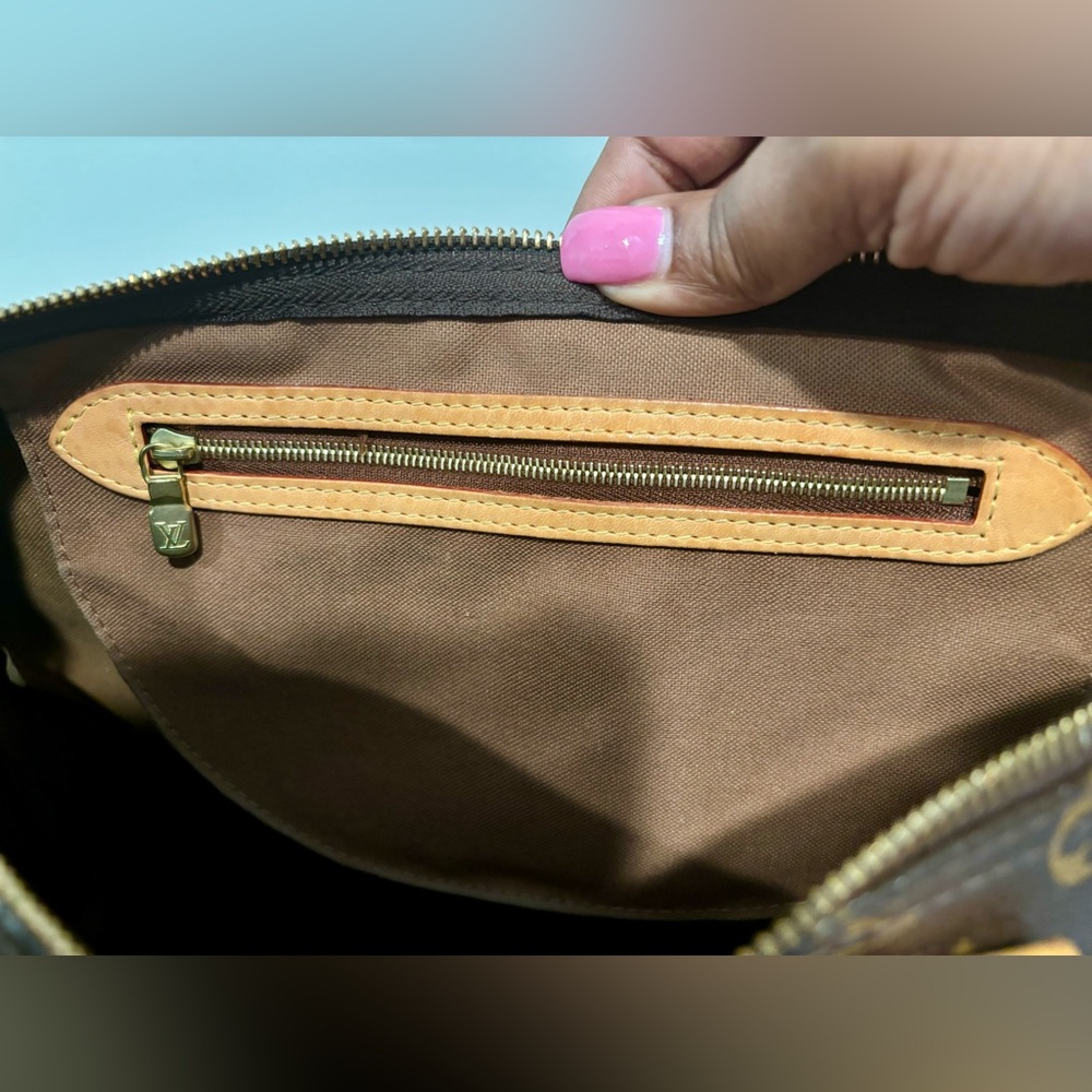 ⭐️ Authentic Louis Vuitton Speedy 35 in Monogram ⭐️ - Picture 11 of 11